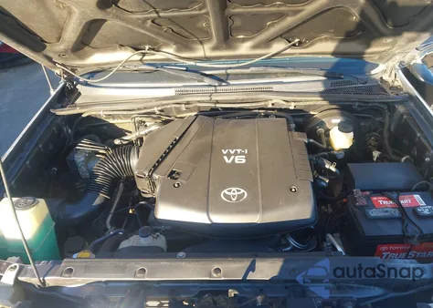 2011 Toyota Tacoma Prerunner V6 z USA, uszkodzony, nr VIN 3TMJU4GN6BM112495